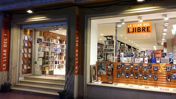 La llar del llibre: Un món de llibres, un munt d'històries.