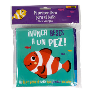 NUNCA BESES A UN PEZ!