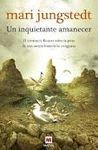 INQUIETANTE AMANECER, UN